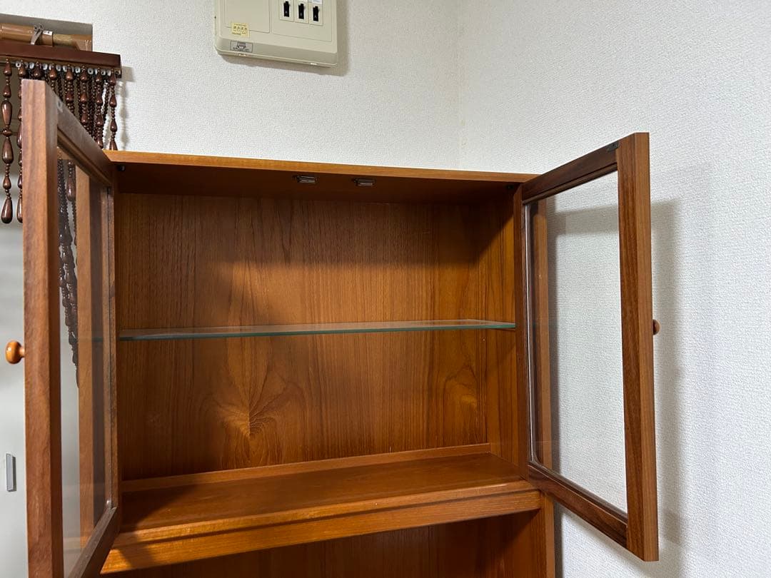 北欧　ミッドセンチュリーデザイン　食器棚　本棚　飾り棚