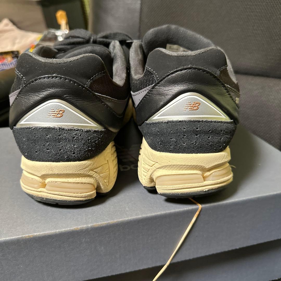 New Balance M2002Rブラック スニーカー