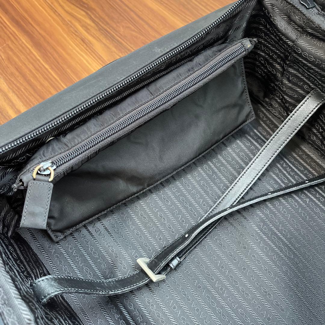 プラダ　スーツケース　キャリーケース