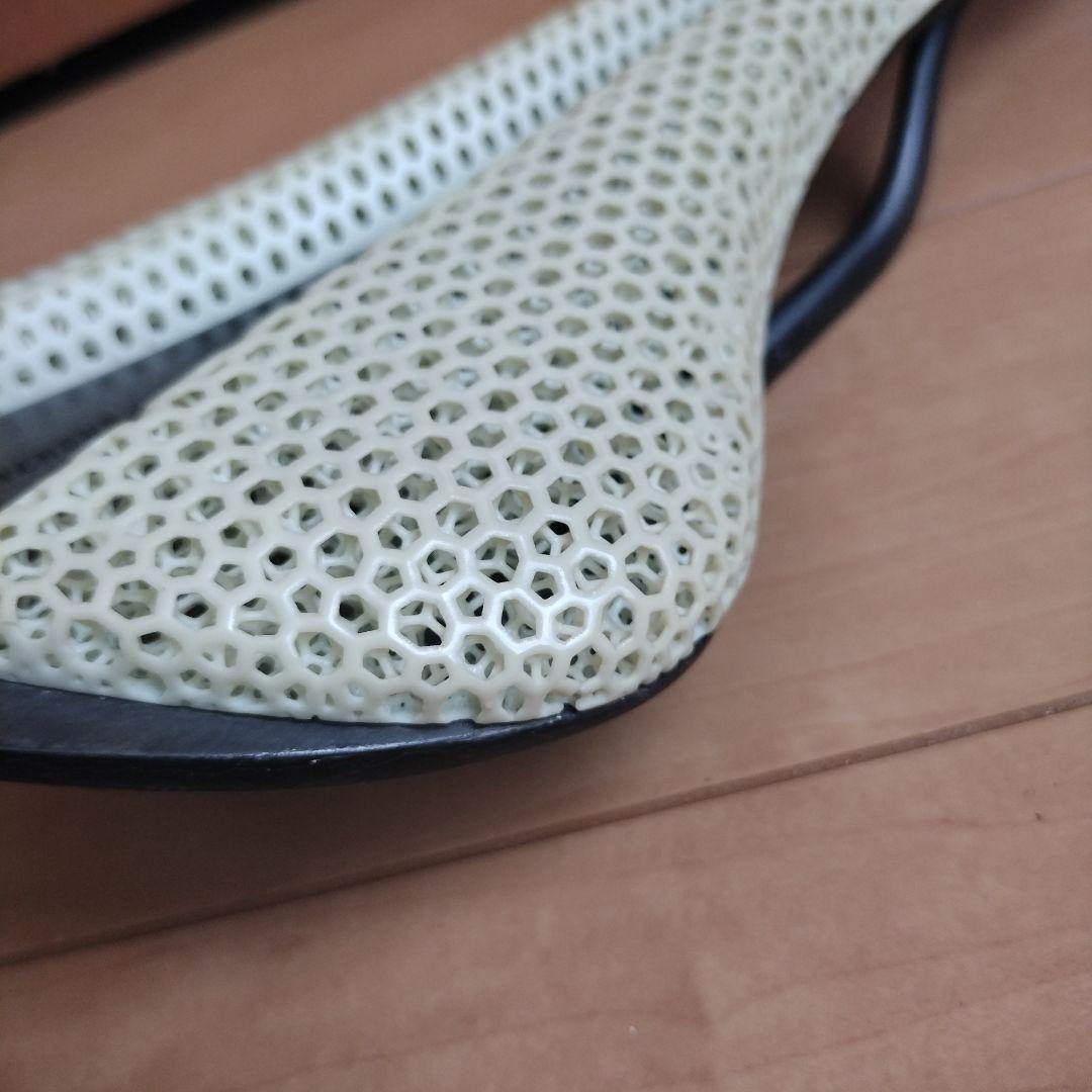フィジーク　fizik 3Dプリントサドル　カーボンレール