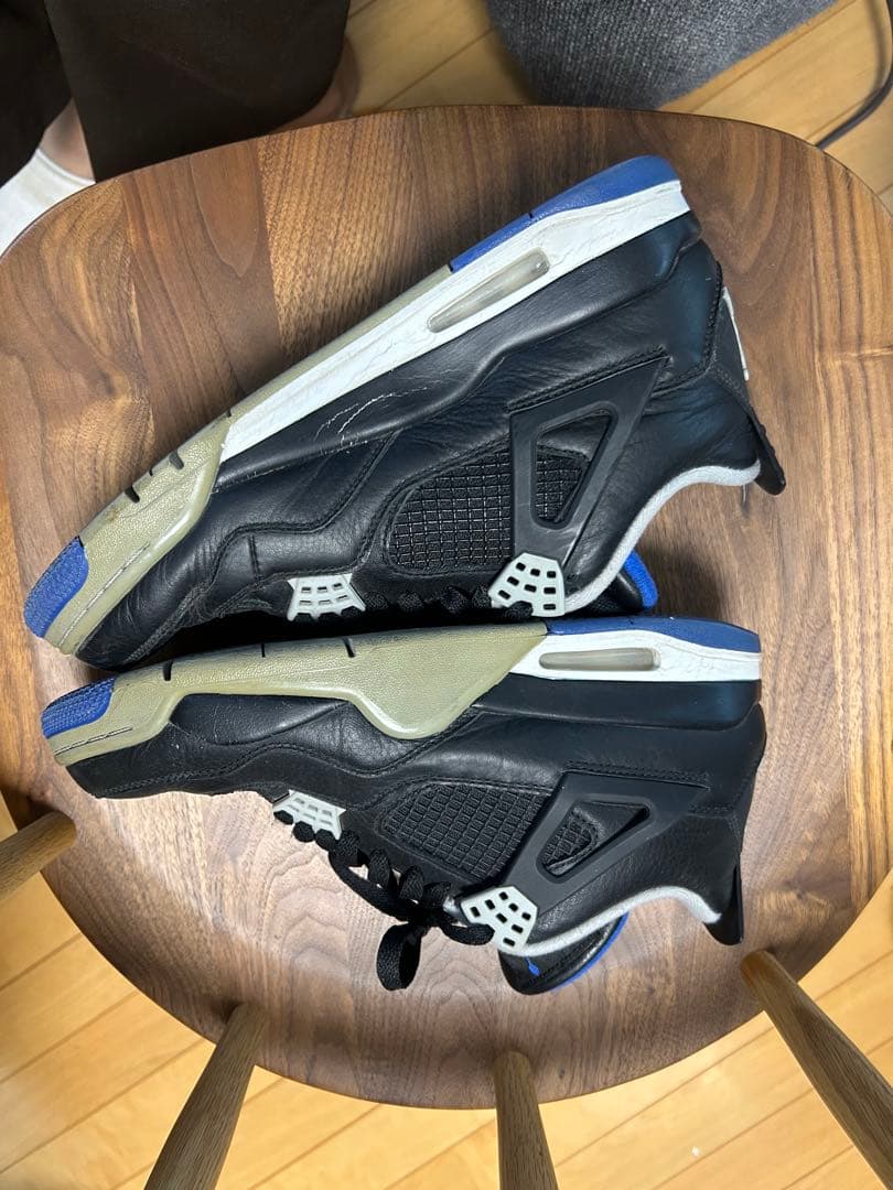 Air Jordan 4 ブラック/ブルー スニーカー