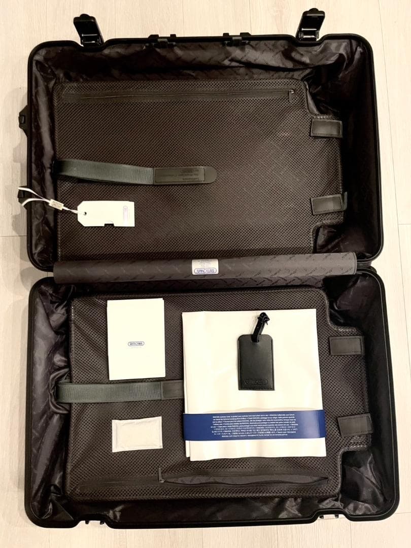 【新品未使用】RIMOWA リモワ ルフトハンザ限定 トパーズ ステルス 64L