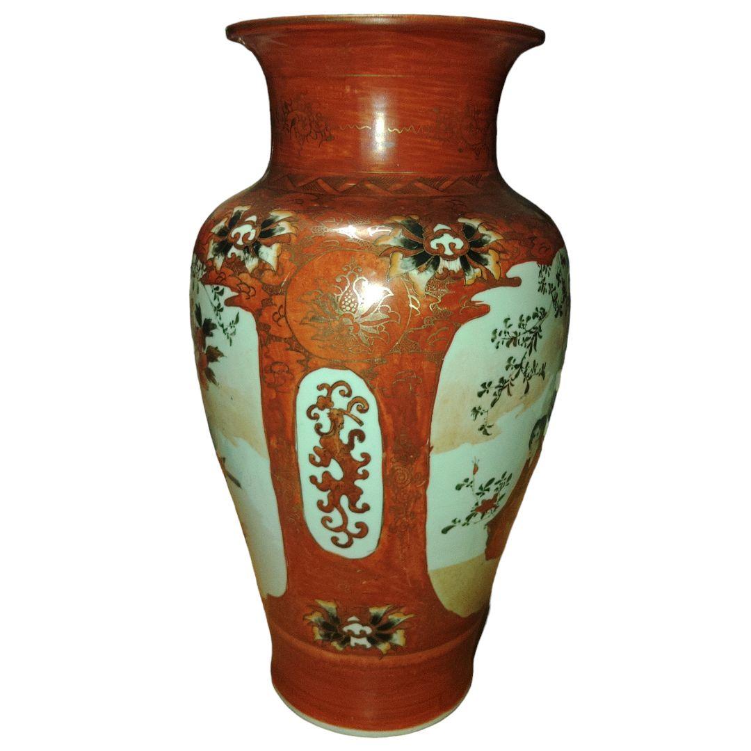 古九谷焼　赤絵人物草花文花瓶