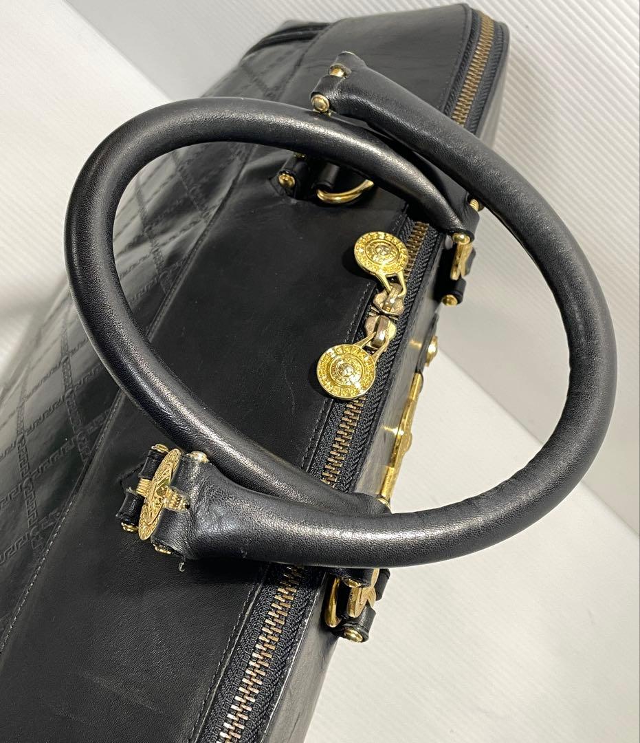 ヴェルサーチェ ハンドバッグ ボストンバッグ 2way ロゴ型押し黒 ゴールド