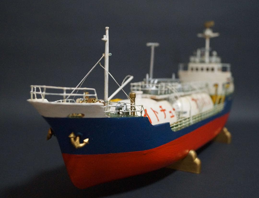 木製漆塗り 伊藤忠プロパン(イトチュー)LPG液化石油ガスタンカー模型プロパン船