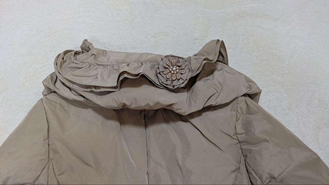 スーパービューティー　ダウンコート　ベージュサイズ42