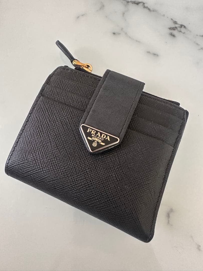 PRADA ブラック 二つ折り財布