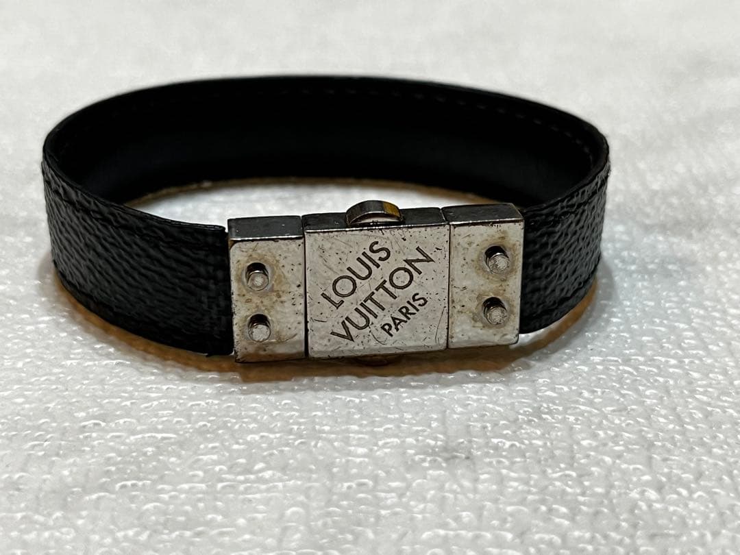 ハルズホーム　Louis Vuitton ブラックレザーバングル