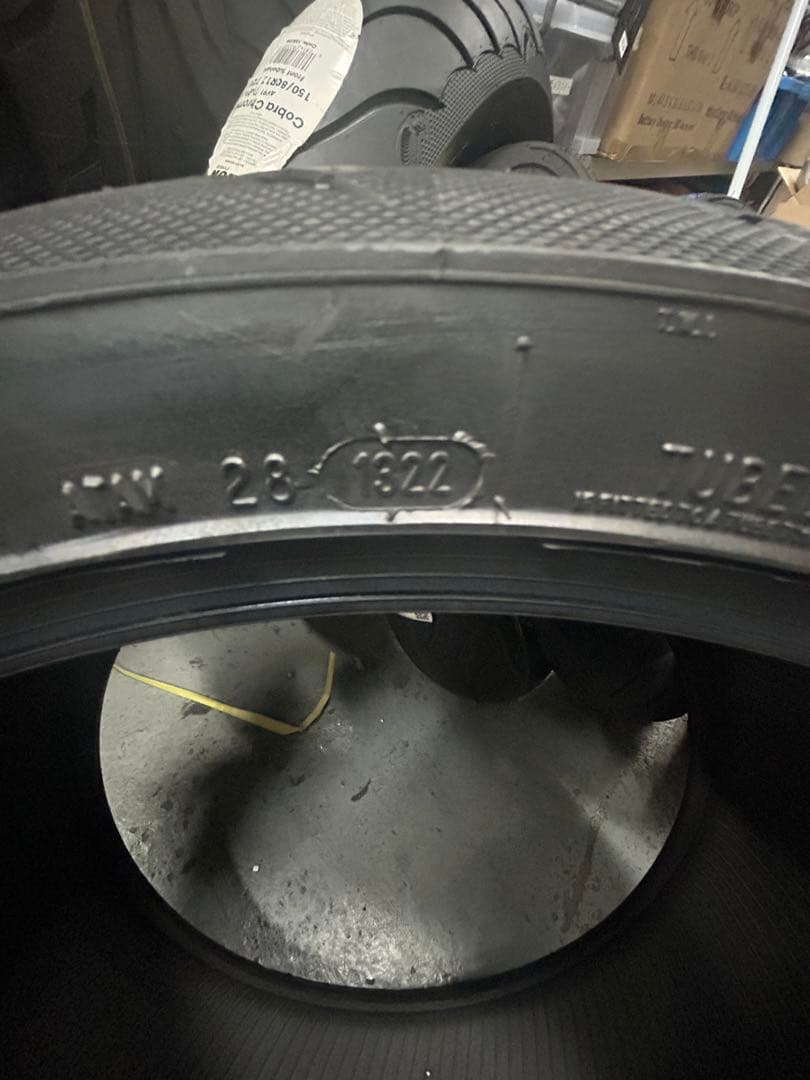 AVONコブラChrome260/40VR18新品