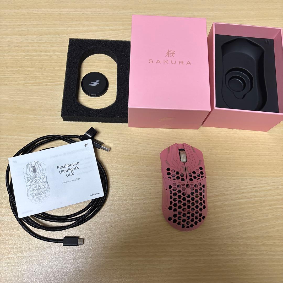 Finalmouse UltralightX Sakura Medium サイズ