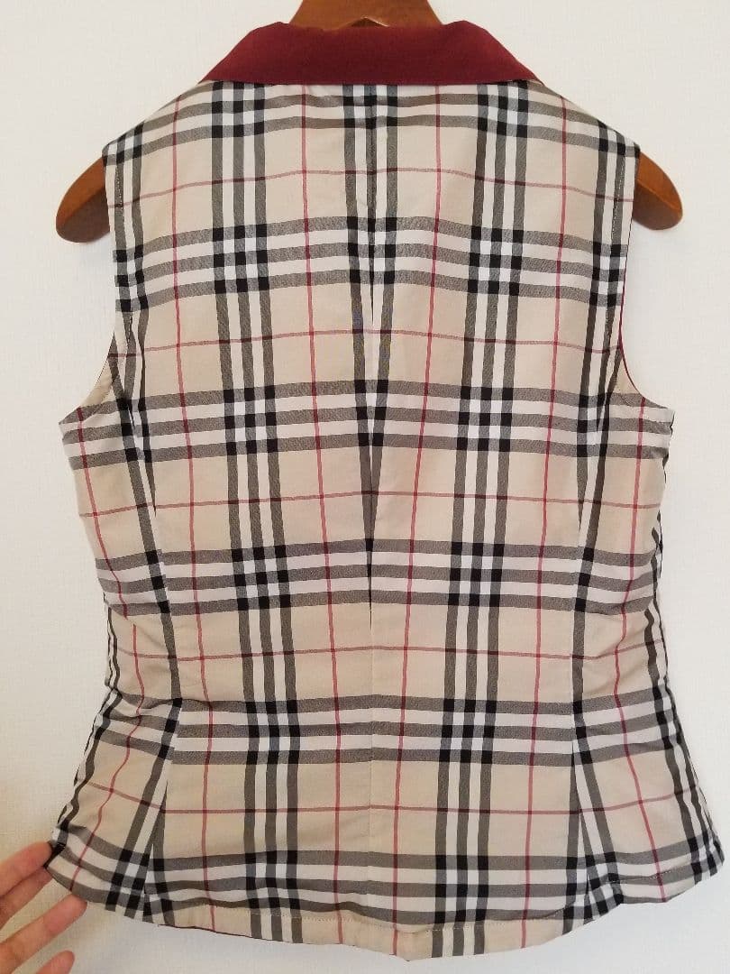 未使用近 バーバリーリバーシブルダウンベスト ベージュ ホースマーク刺繍エンジ