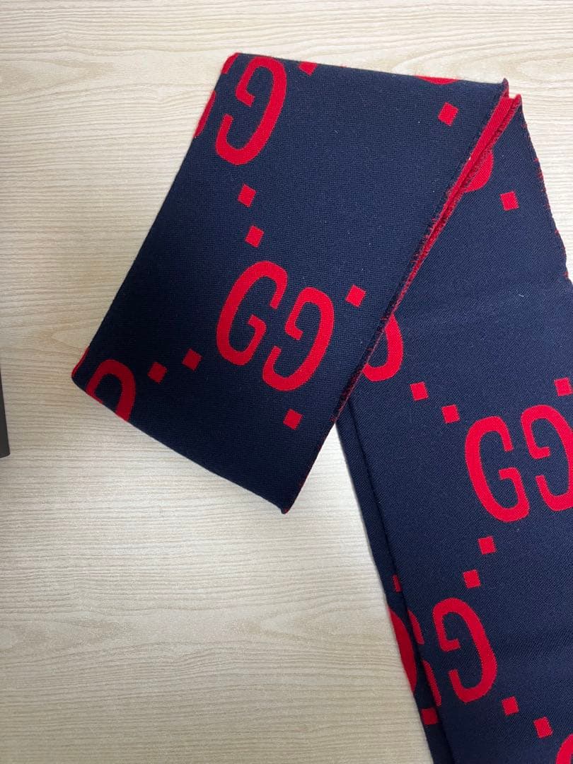 GUCCI マフラー　GG柄
