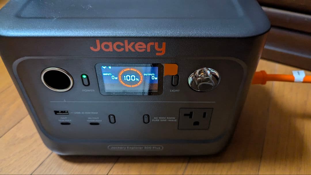 Jackery 300 Plus ポータブル電源　JE−300B