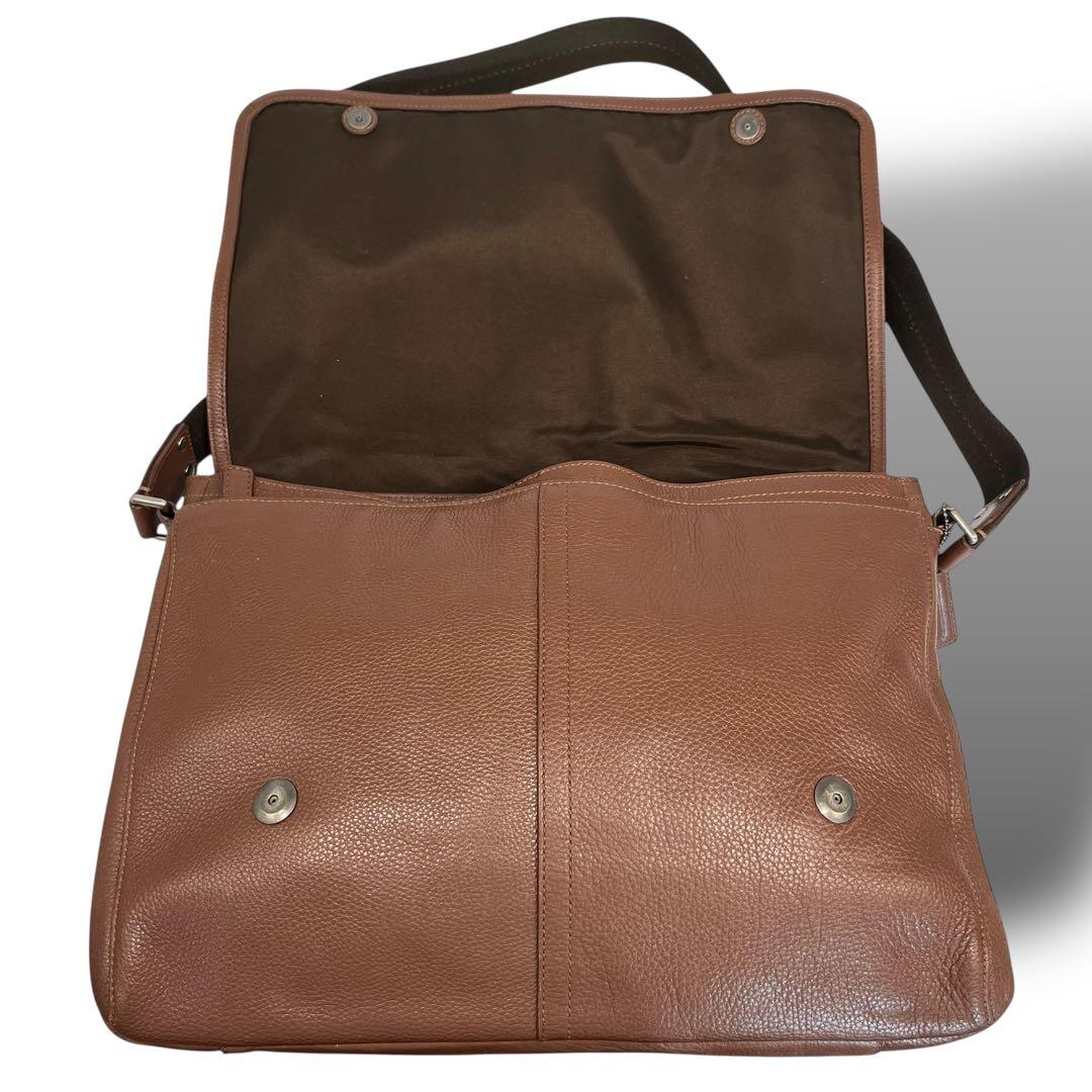 美品 COACH コーチ☆シボ革 ロゴ型押しショルダーバッグ レザー ブラウン