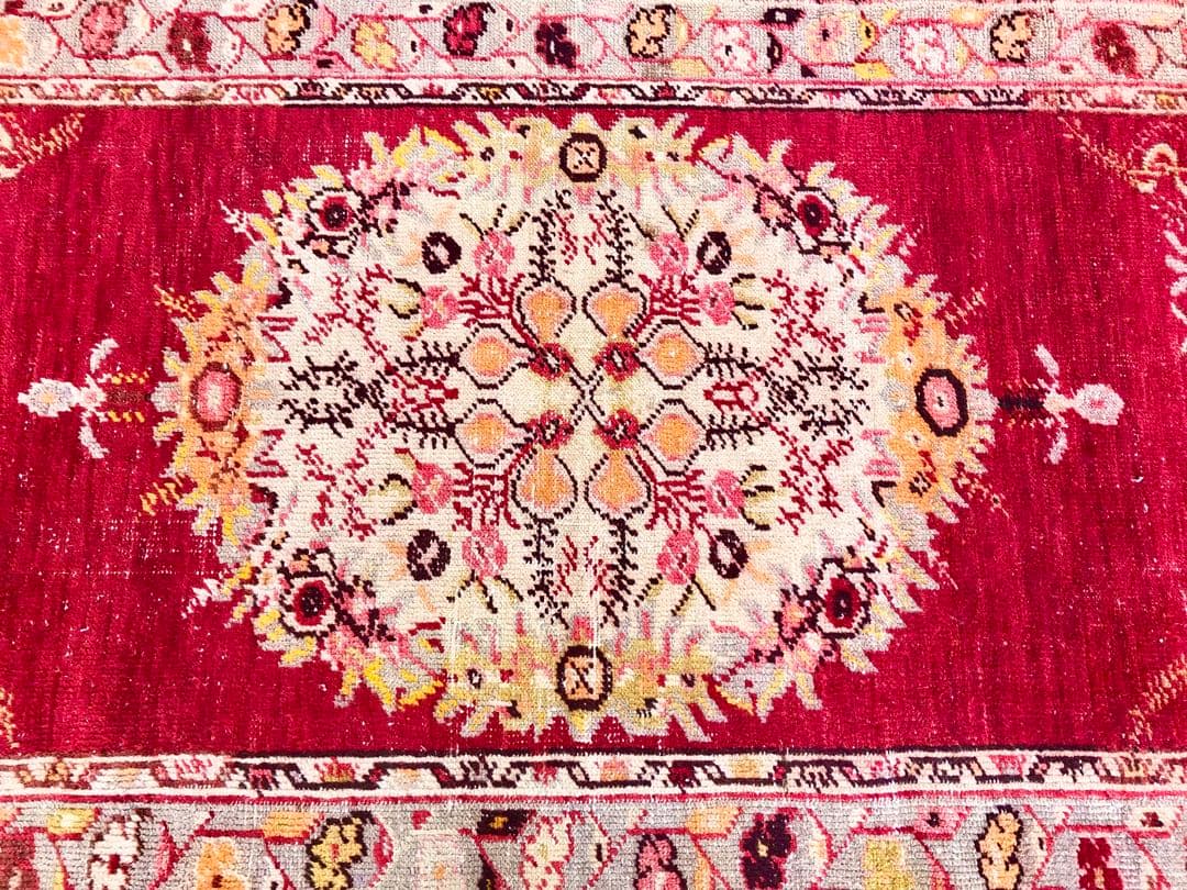 ✧憧れのギュネイ/red✧1970年代 トルコ・ヴィンテージラグ トライバルラグ