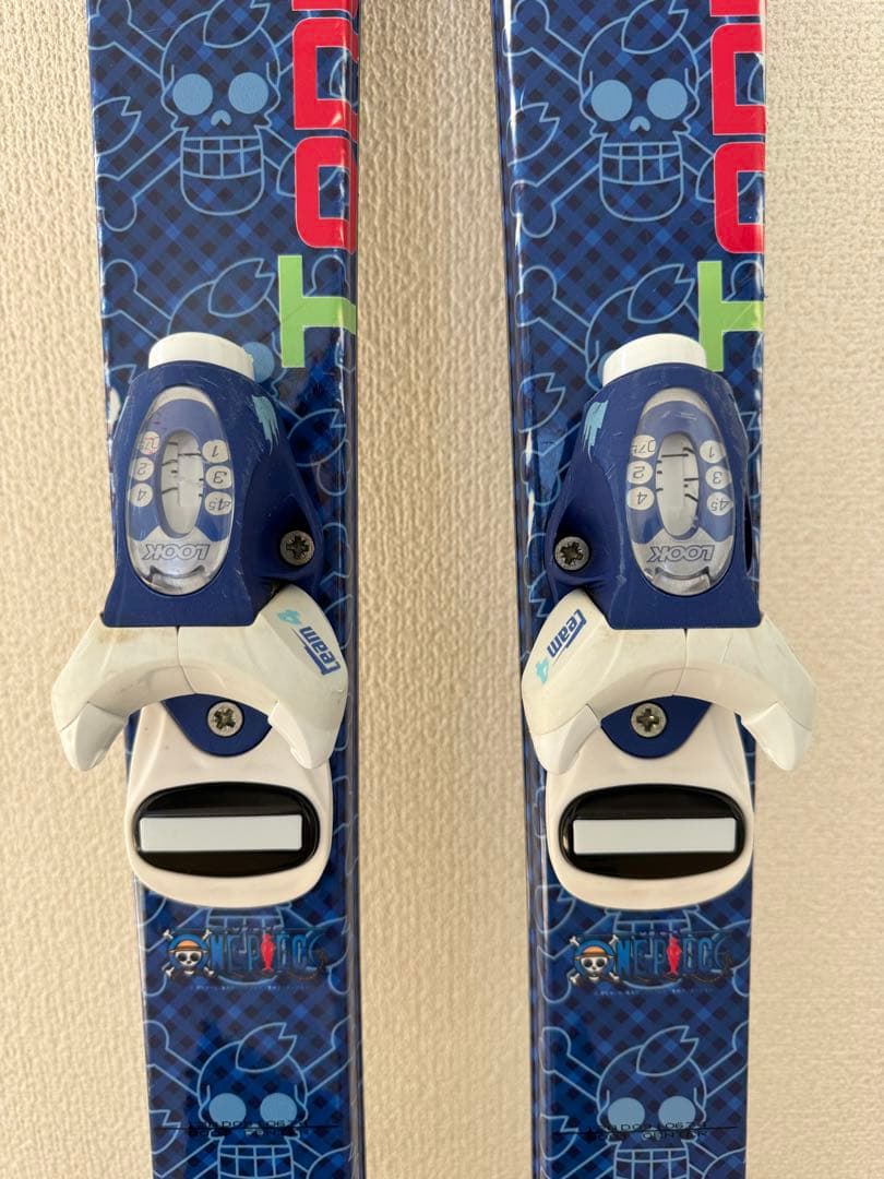 ジュニア　125cmスキー板＆ブーツセット　ワンピース柄