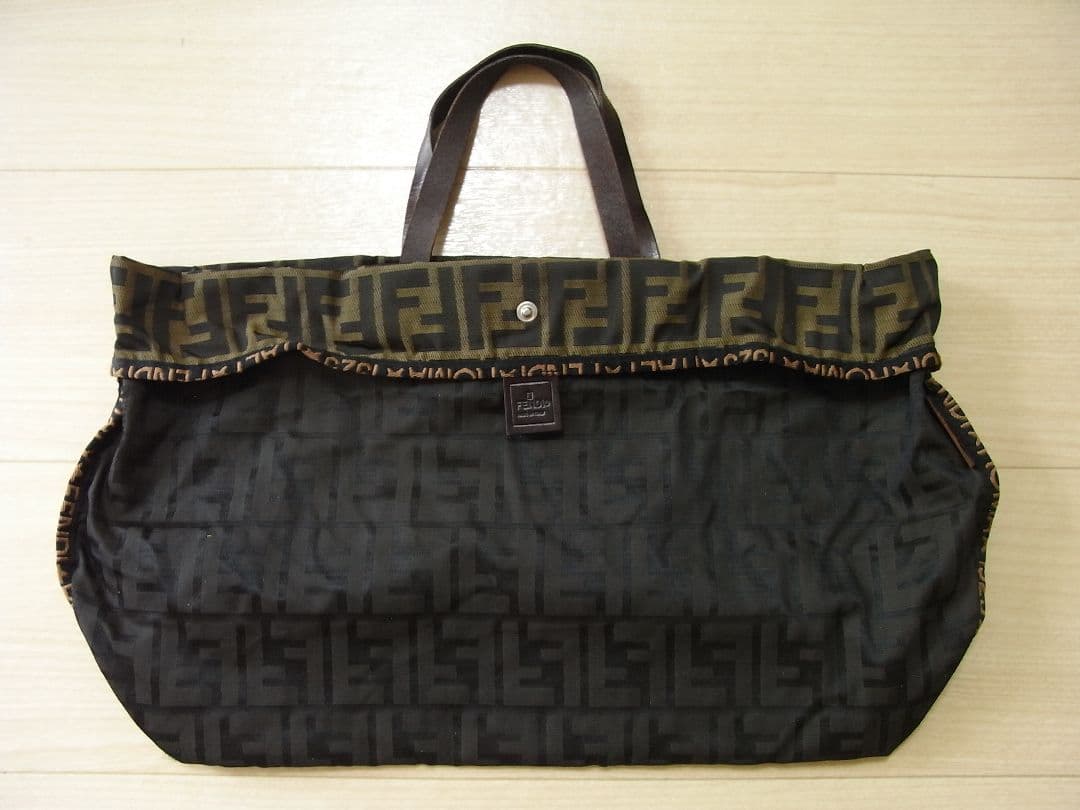 ☆HIMEKO様専門☆FENDI 折り畳みトートバッグ