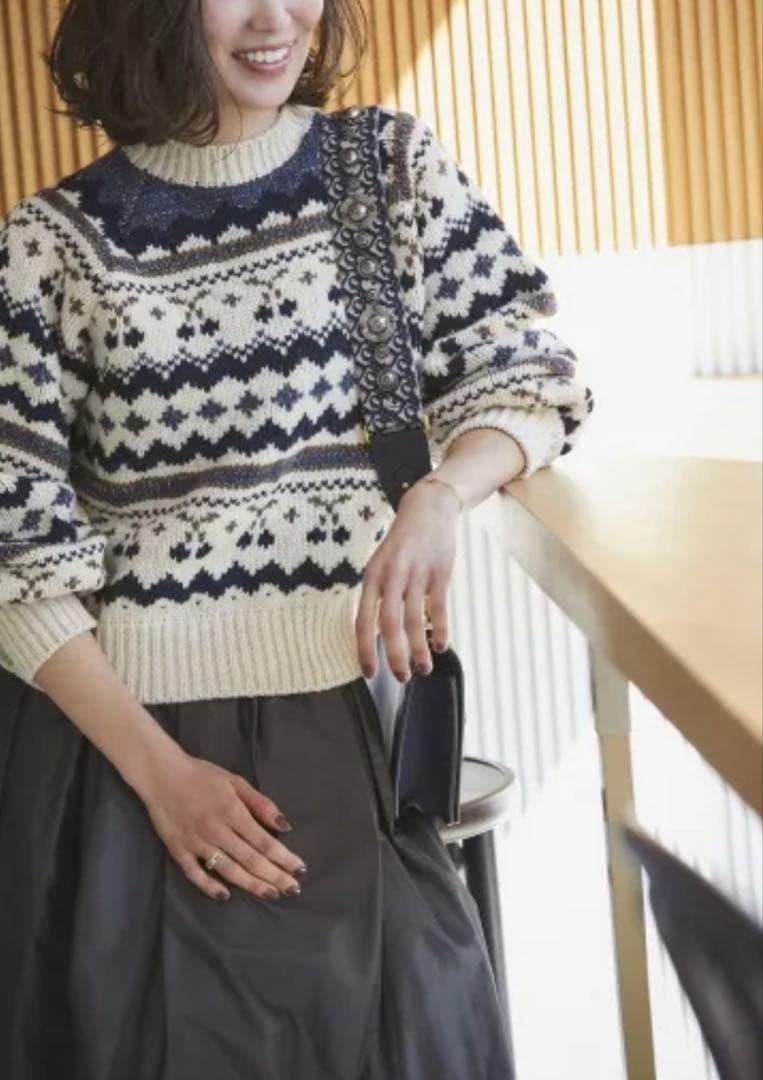 seventen by miho kawahitoチェリージャガードニット