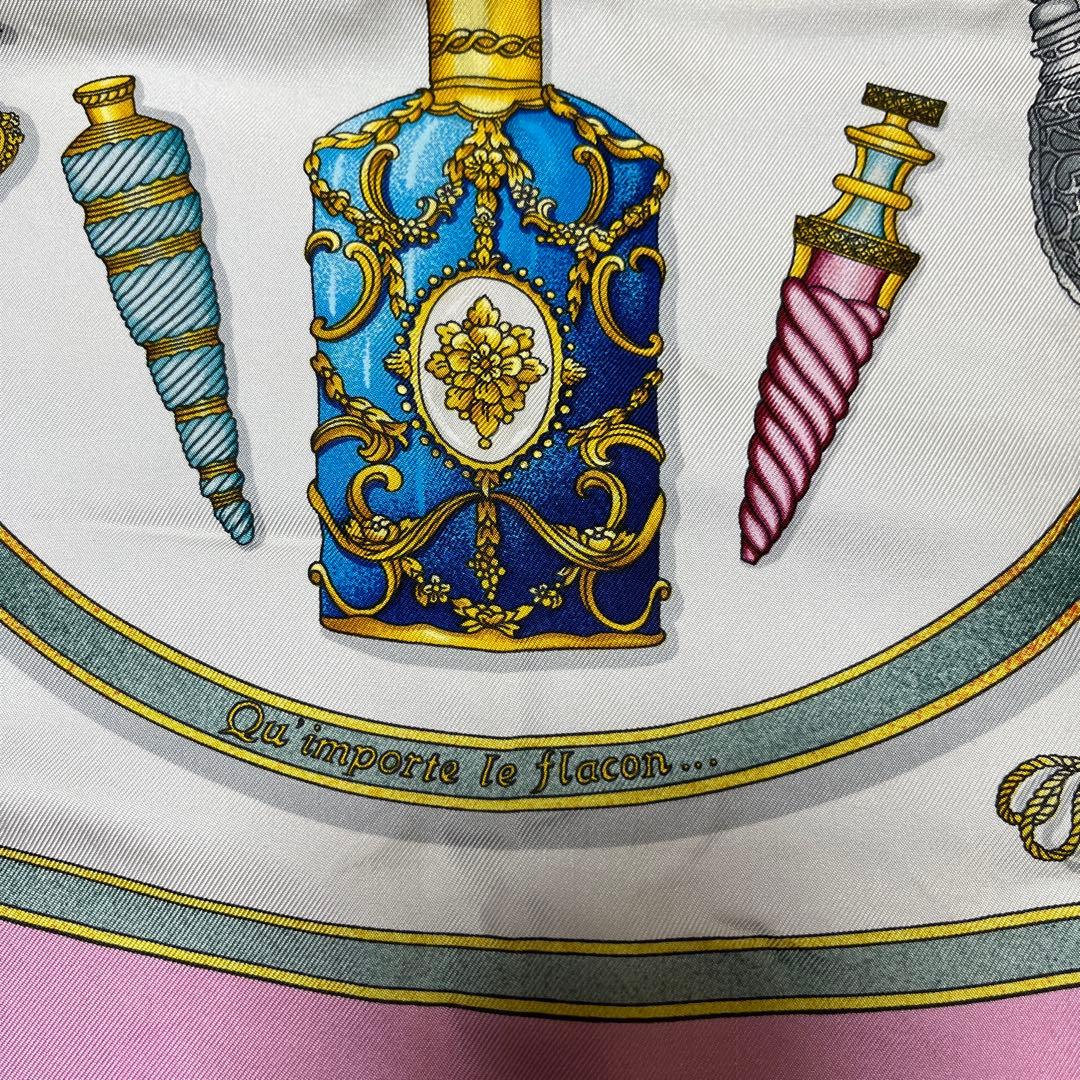 ✨超美品✨HERMES エルメススカーフカレ90 香水瓶柄