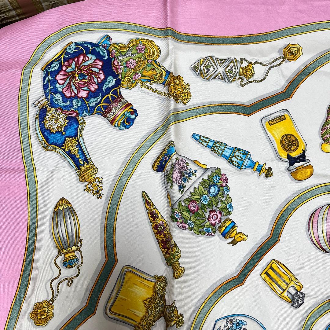 ✨超美品✨HERMES エルメススカーフカレ90 香水瓶柄
