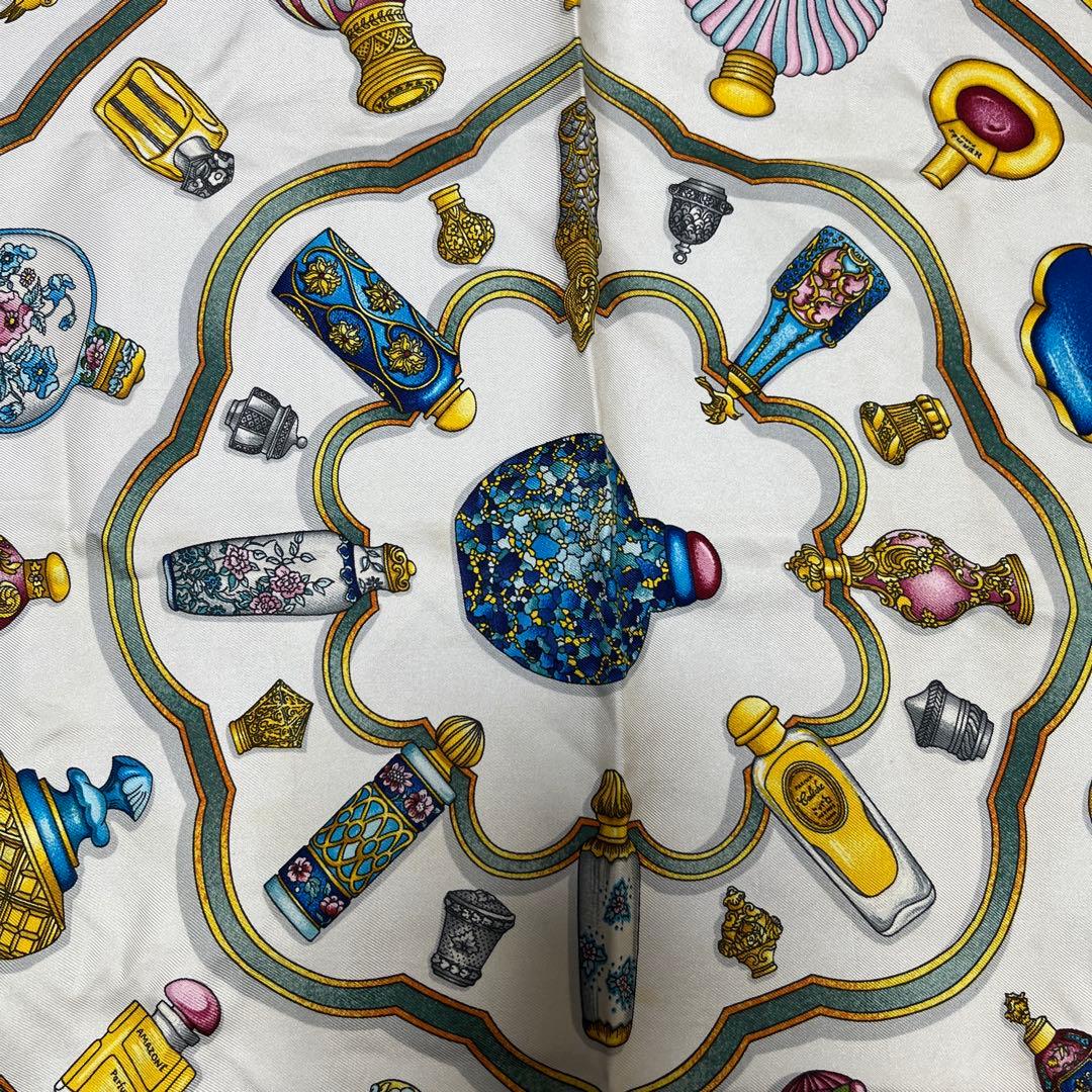 ✨超美品✨HERMES エルメススカーフカレ90 香水瓶柄