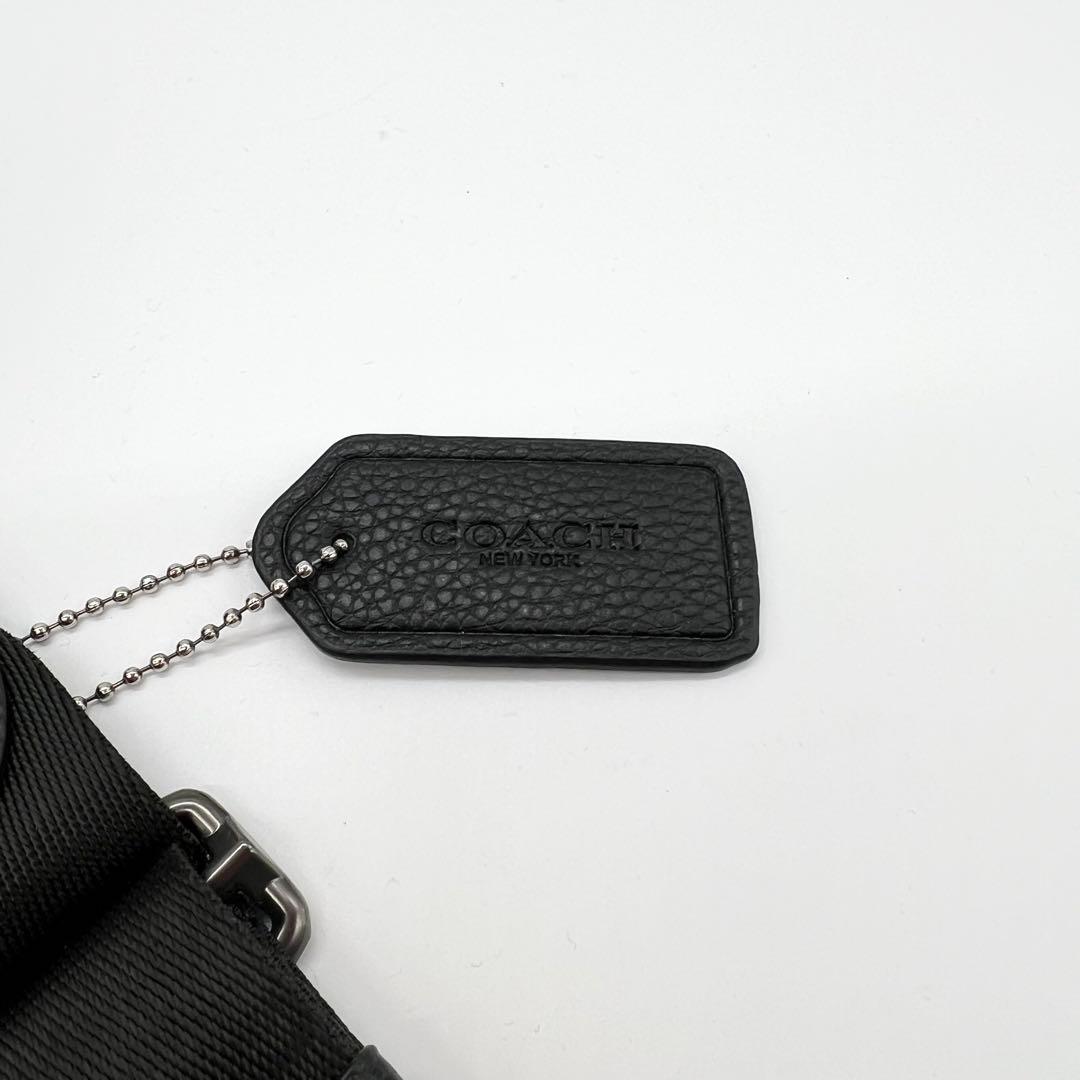 ほぼ未使用✨コーチ　ボディバッグ　ゴッサム　シボ革　ブラック　現行　C5331