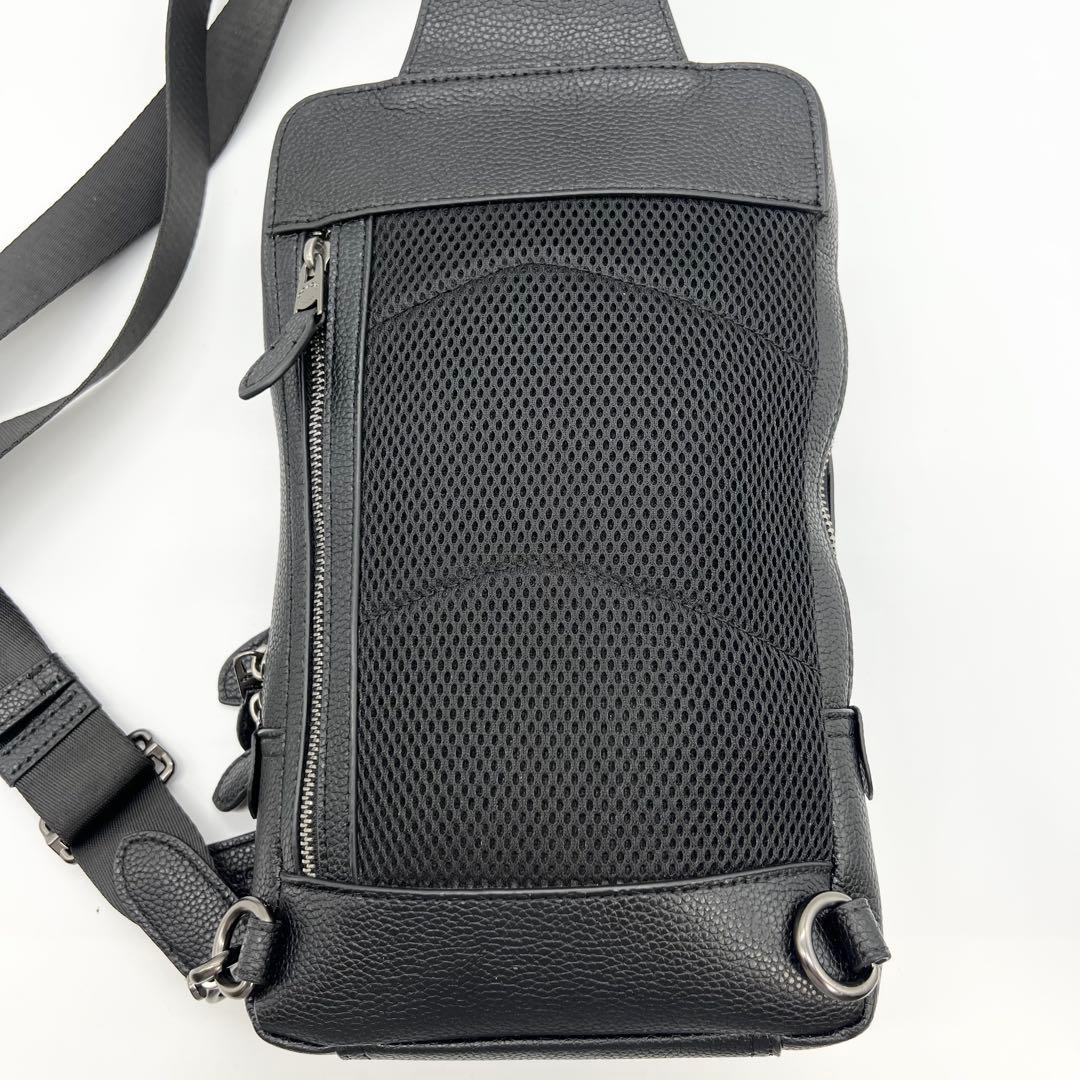 ほぼ未使用✨コーチ　ボディバッグ　ゴッサム　シボ革　ブラック　現行　C5331