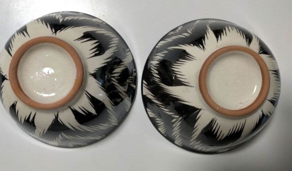 ウズベキスタン アドラス柄 陶器 ティーポット、受け皿、カップ2個付き