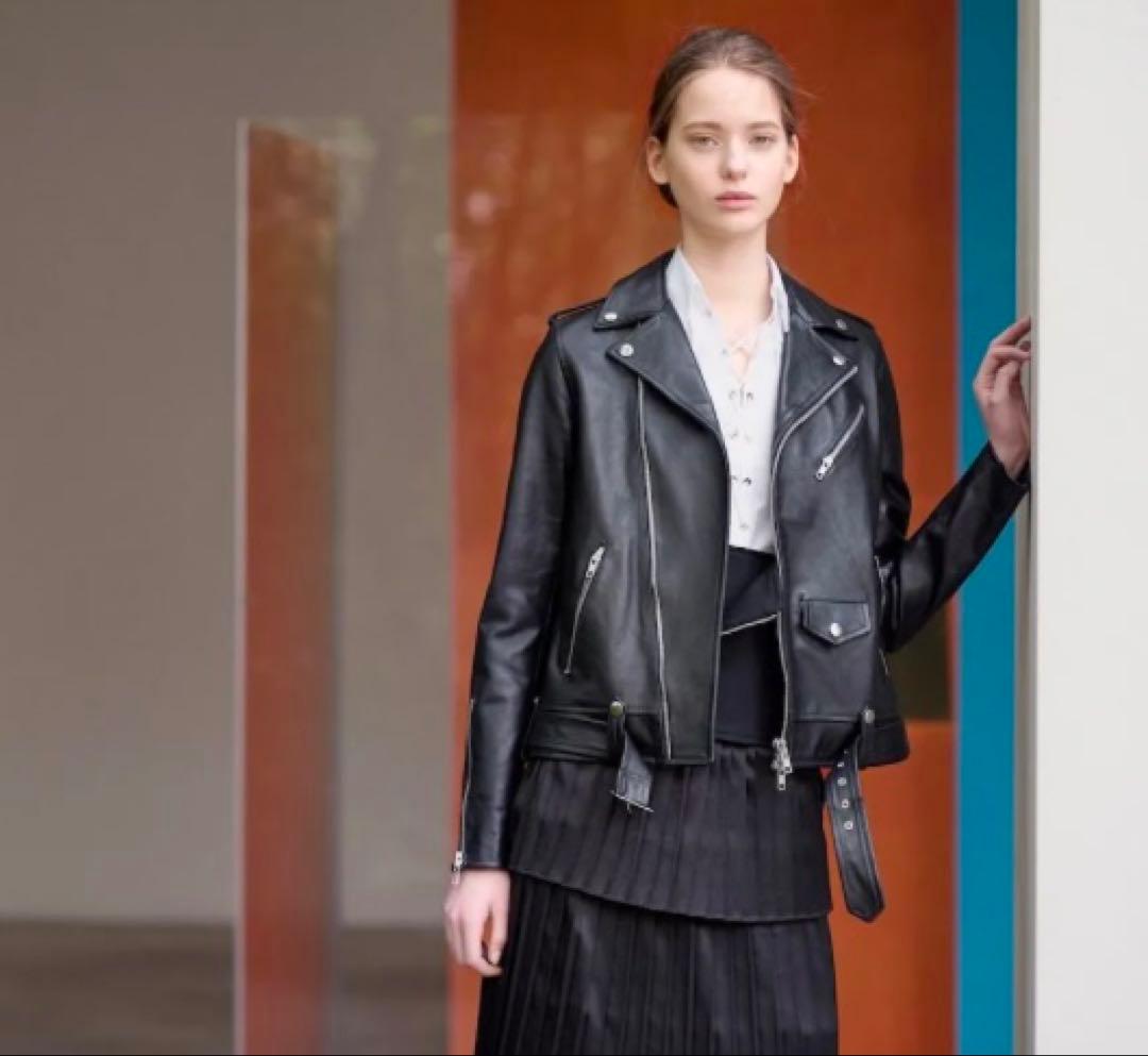 Costume National ブラックレザージャケット レディース 36