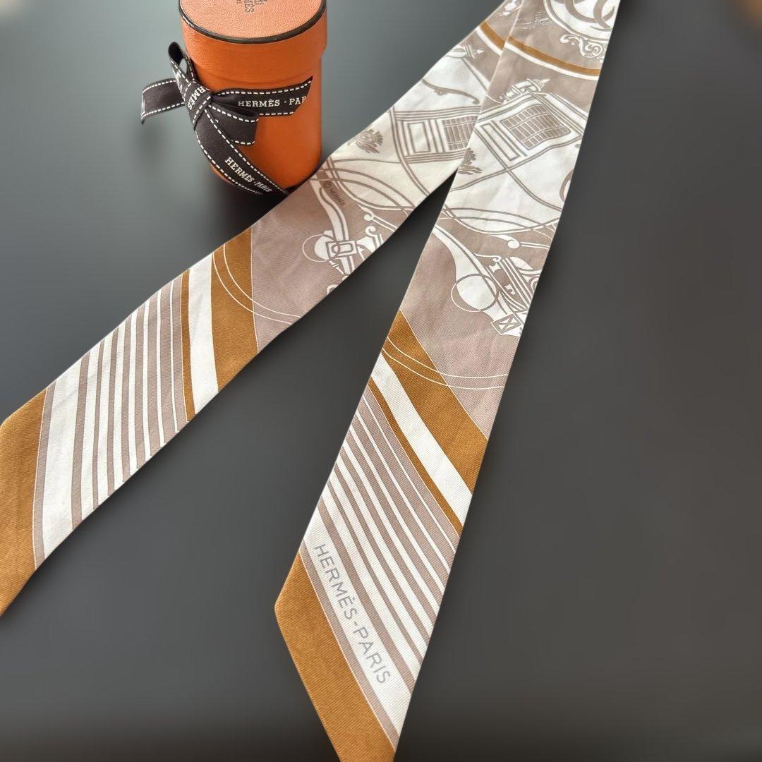 HERMES シルクスカーフ エクスリブリス　ブラウン　ホワイト