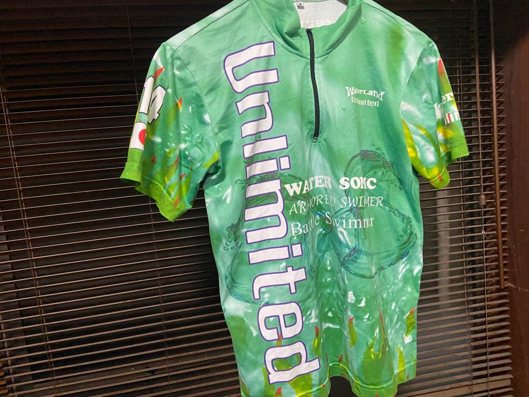 ウォーターランド Tシャツ