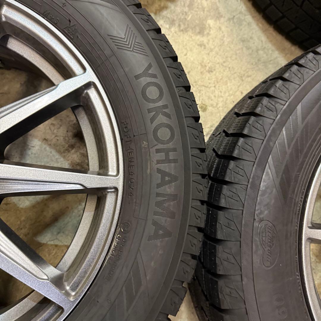 送料込み！ WR-V 215/60R16スタッドレス ヨコハマ　アイスガード