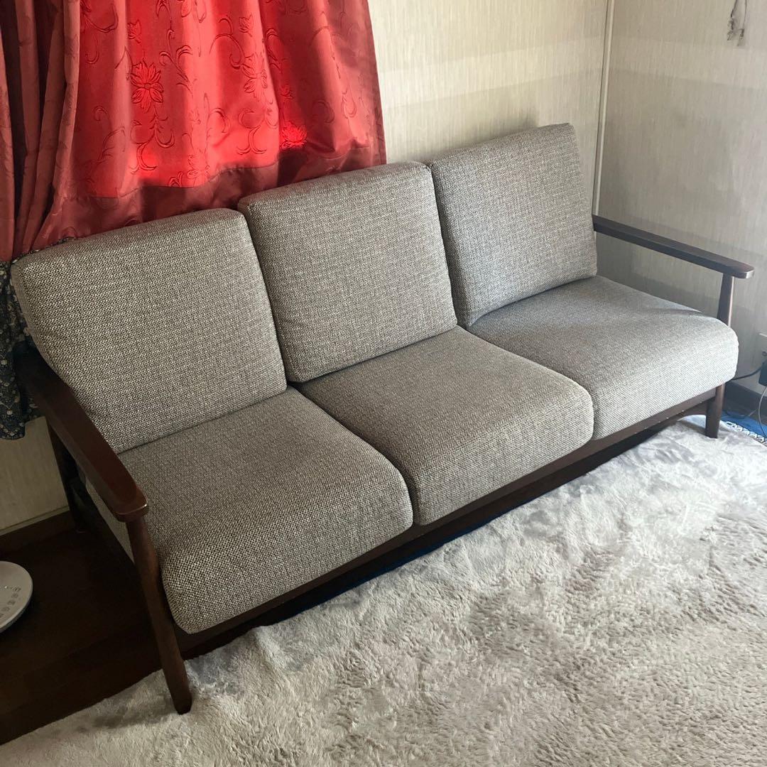 ニトリ、3人掛け布張りソファ