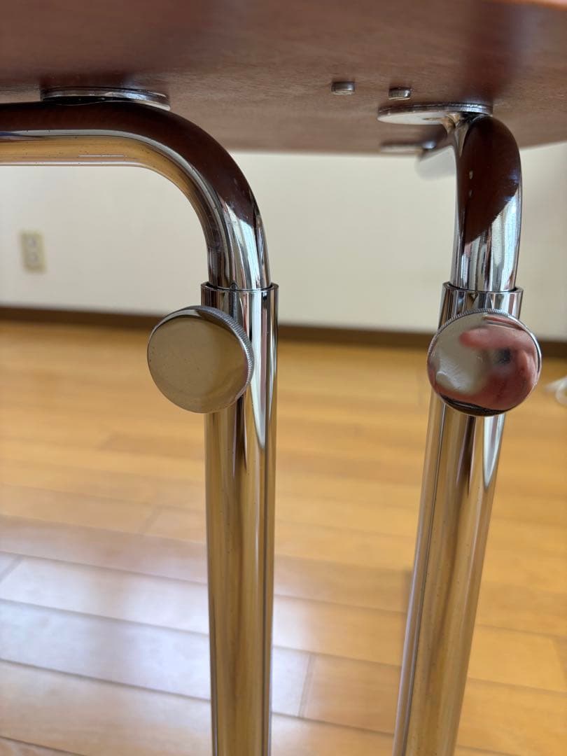 サイドテーブル・ナイトテーブル・ローテーブル TECTA