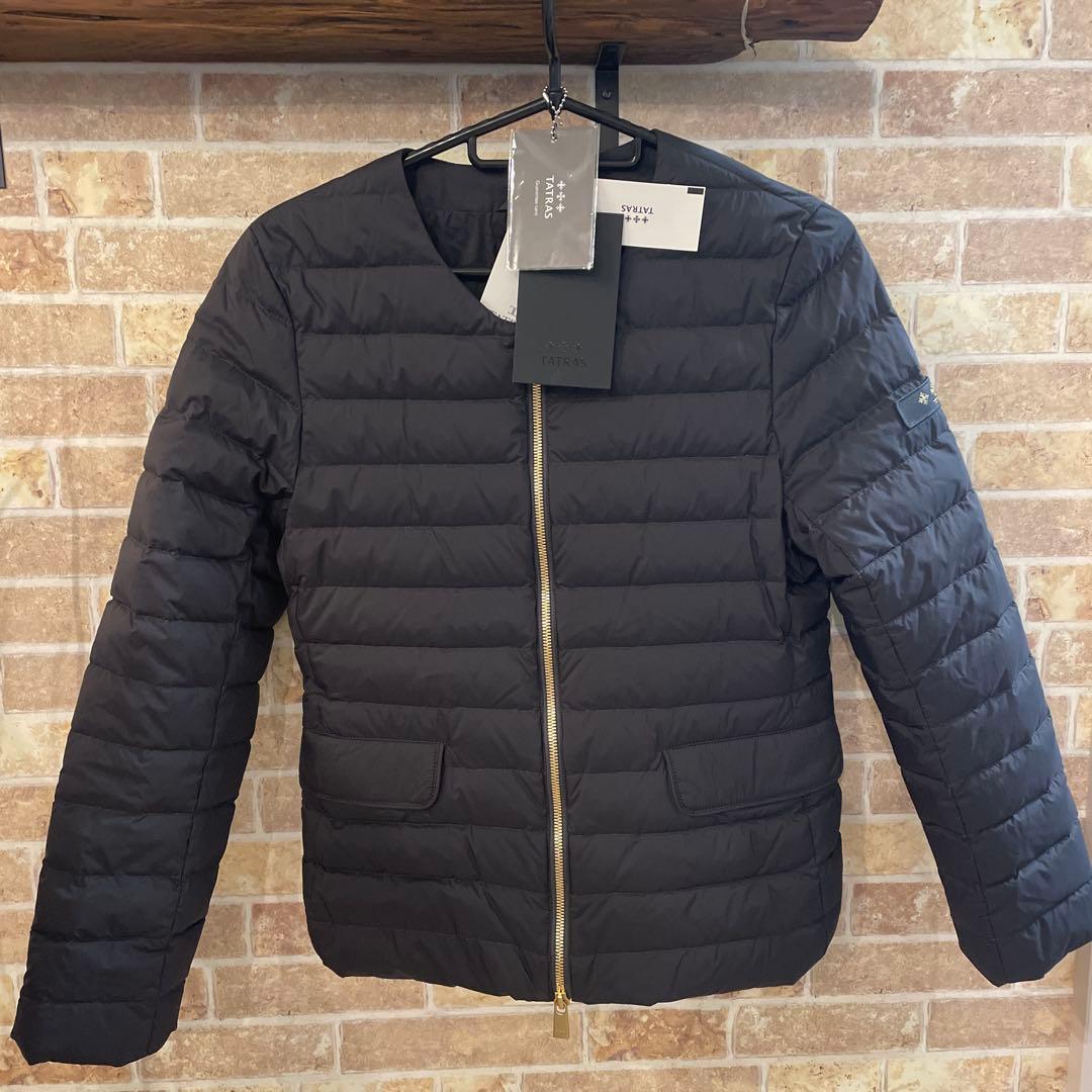 TATRAS タトラスノコ ダウンジャケット ノーカラーライトダウン