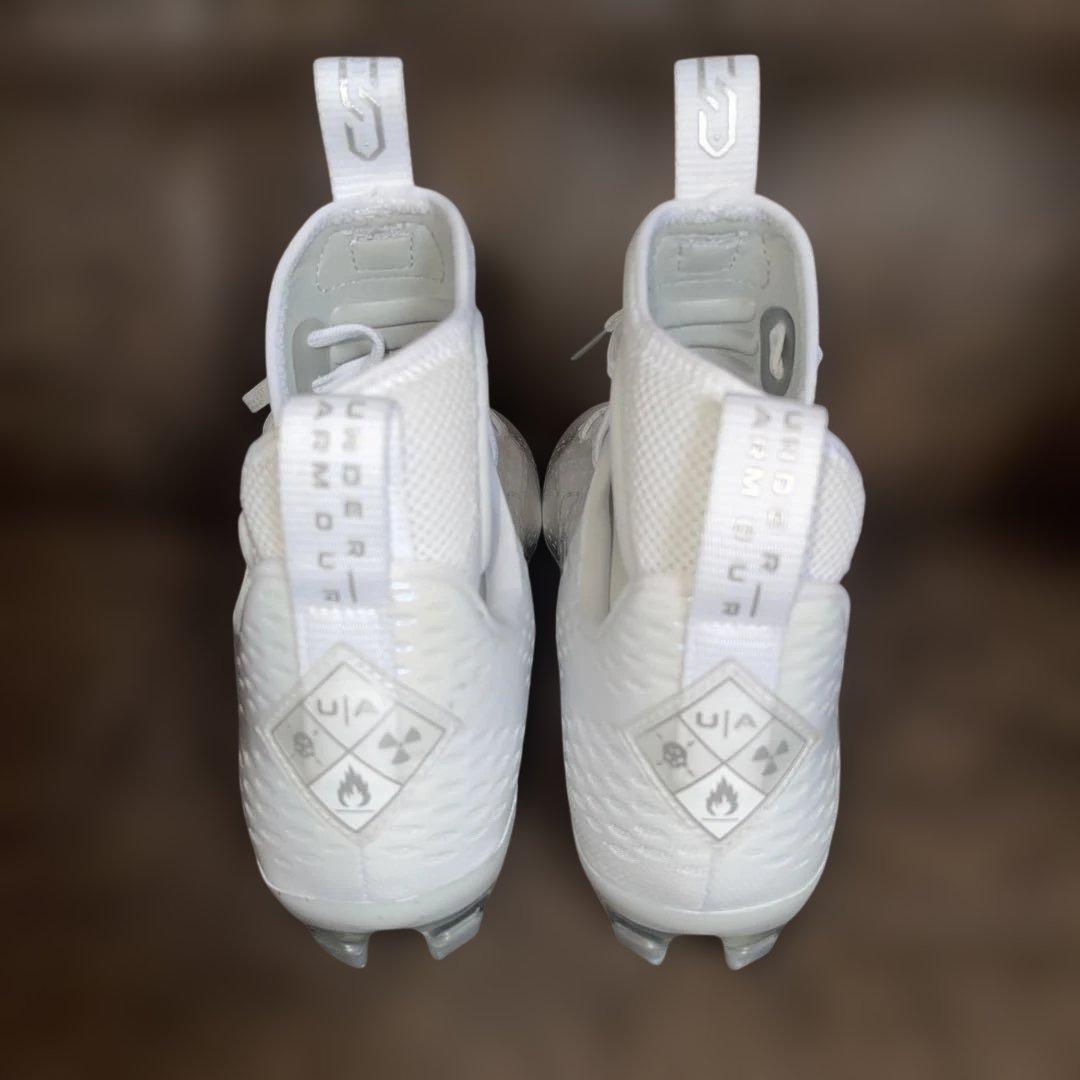 アンダーアーマー スポットライトMC フットボール　スパイク　メンズ