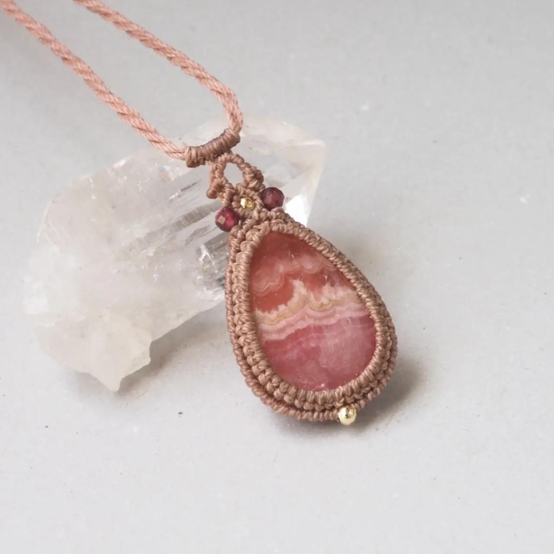 ロードクロサイト / インカローズ マクラメ ネックレス