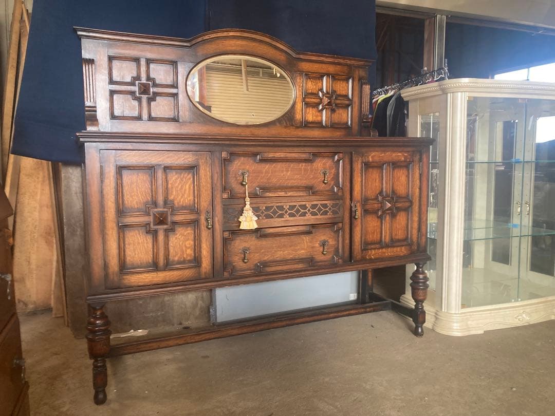 英国アンティーク　ミラーバックサイドボード