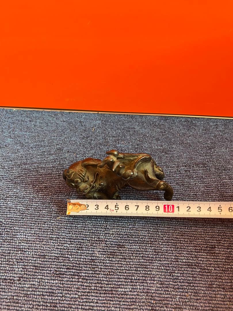 1311  銅製　獅子　置物