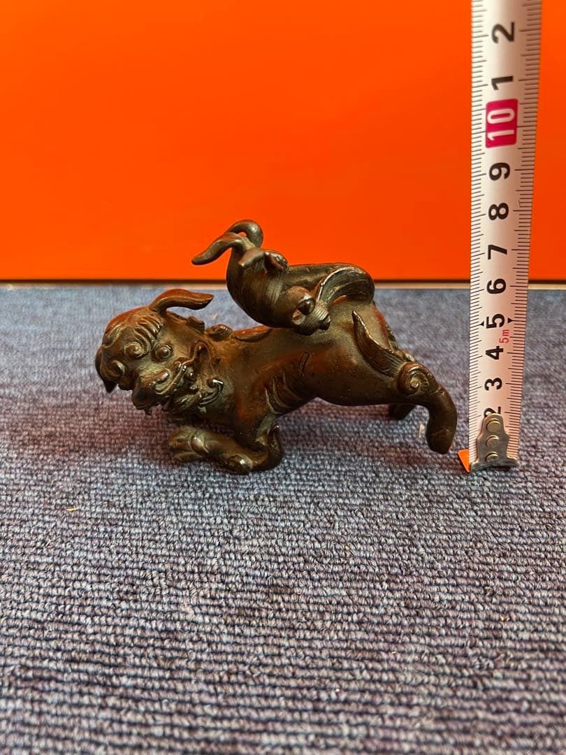 1311  銅製　獅子　置物
