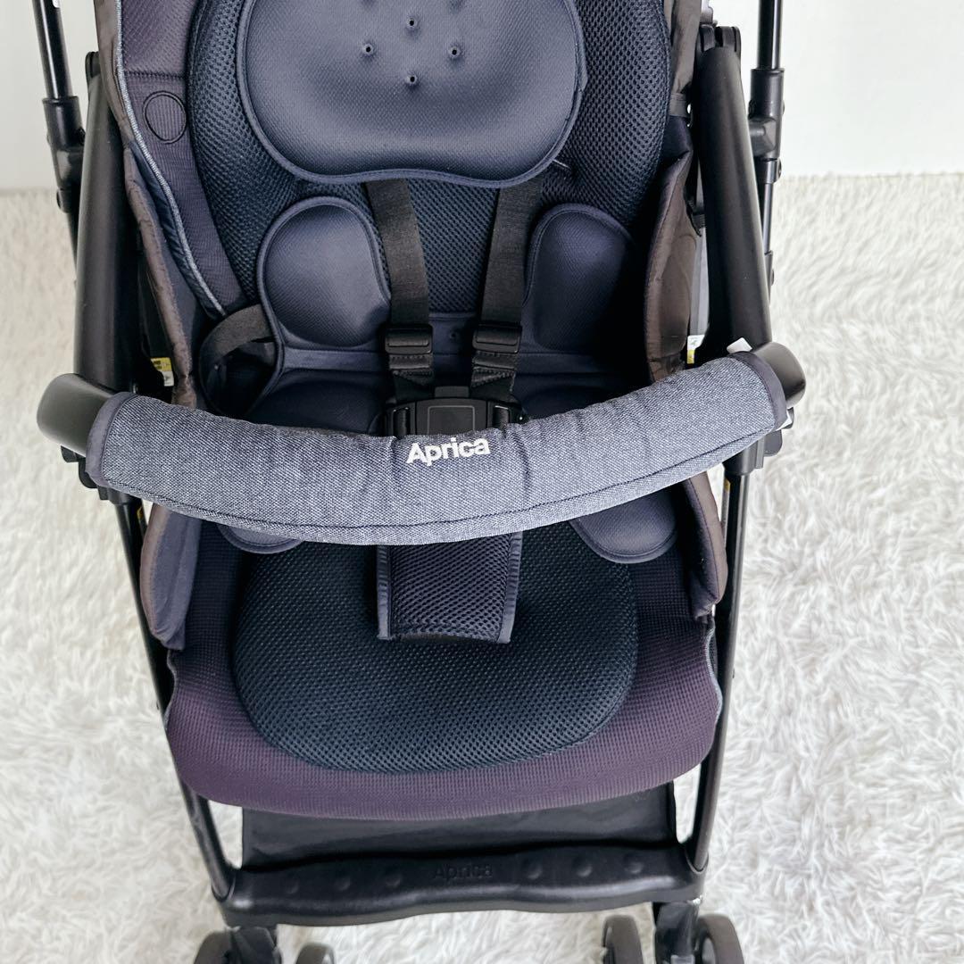 【美品】　Aprica アップリカ　ラクーナクッションフリー　デニム　2021年