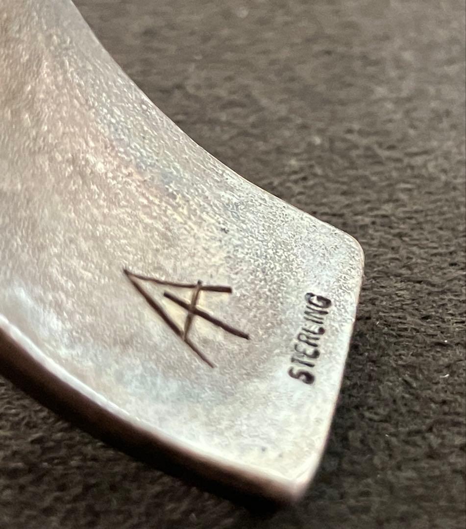 NAVAJO スターリングシルバー バングル