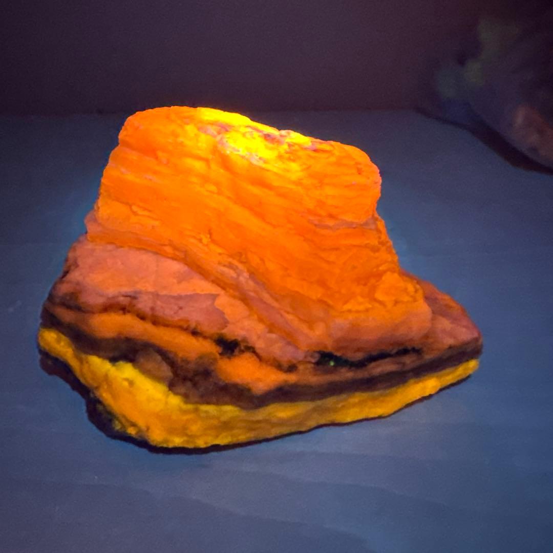 北海道石　然別オパール　蛍光オパール698g