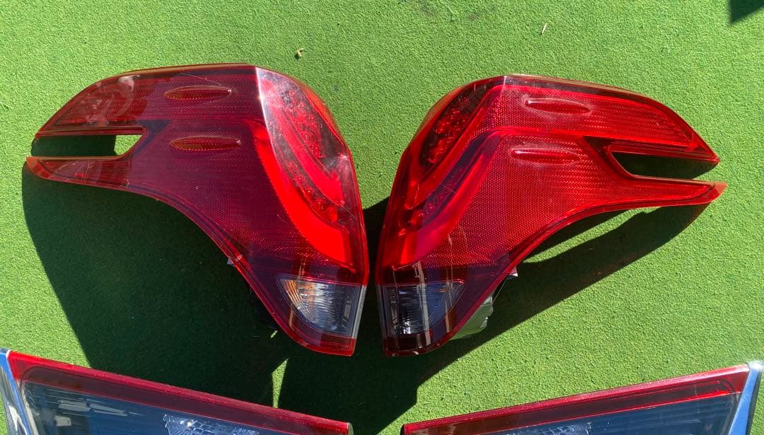 トヨタ　30アルファード　純正　前期　テールライト　テールランプ