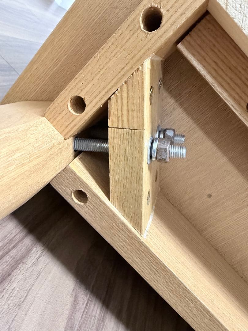 ニトリ 天然木タモ材 ダイニングテーブル 80×80cm