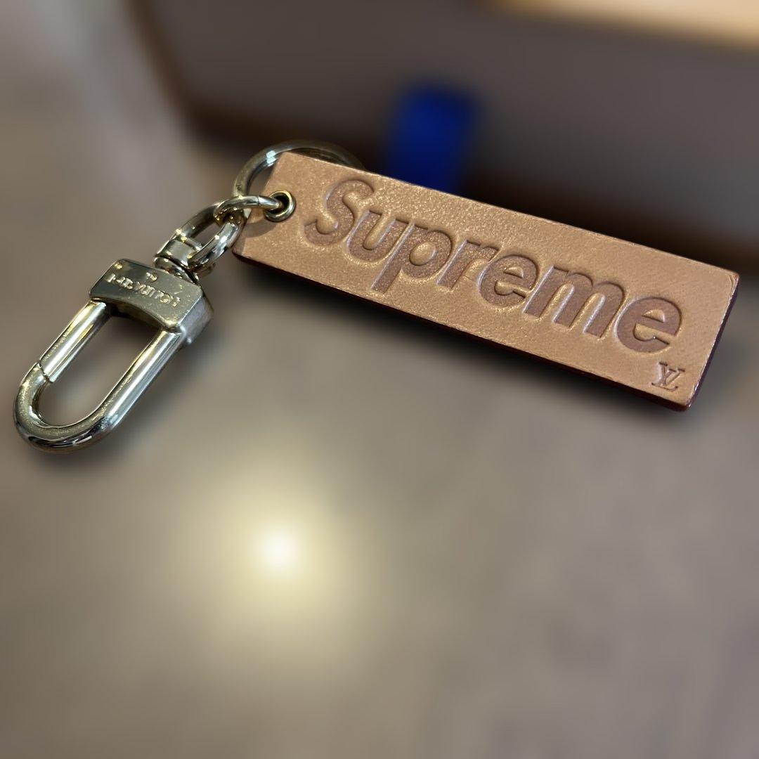 タイムセール❗️希少　シュプリーム　ルイヴィトン　キーホルダー　キーリング