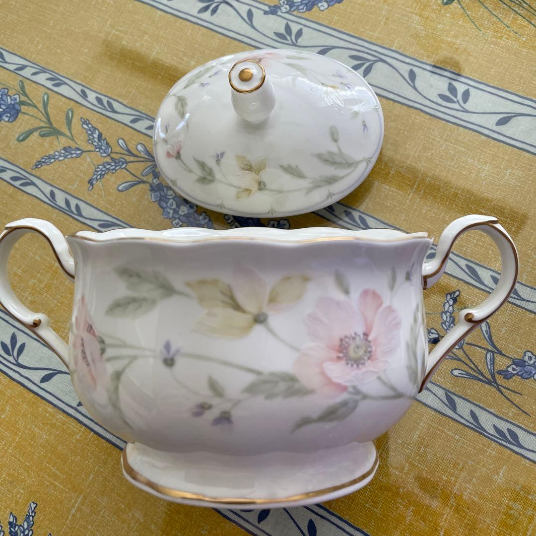 ナルミボーンチャイナ　パステルカガーデン