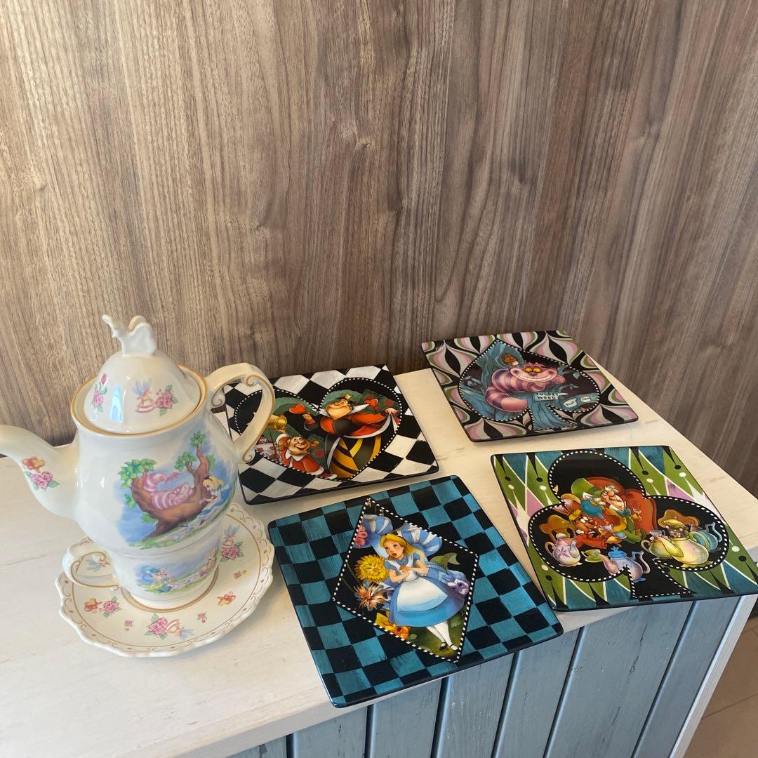 【レア★海外公式】不思議の国のアリス　ティーセット