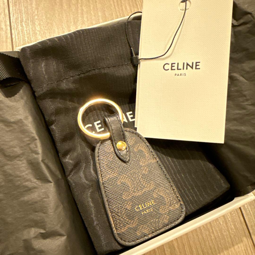 セリーヌ　CELINE キーホルダー　キーリング　トリオンフ(両面柄)