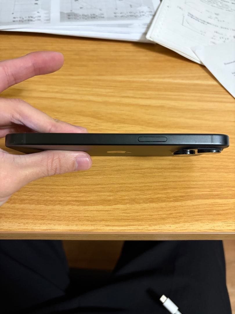 Apple iPhone 15 ブラック 本体 128G